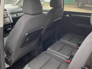 Volkswagen Touran foto 18