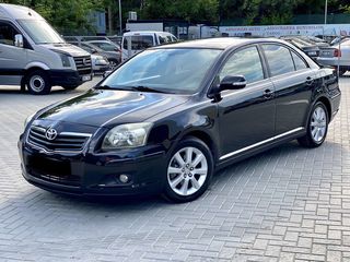 Toyota Avensis foto 3