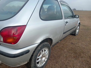 Mazda 121 foto 8