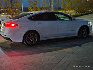 Ford Fusion foto 6