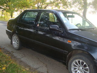 Volkswagen Vento foto 1