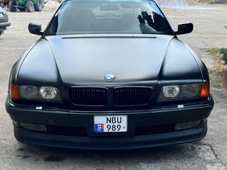 BMW 7 Series foto 1