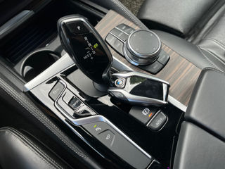 BMW 5 Series foto 14