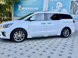 KIA Carnival foto 7