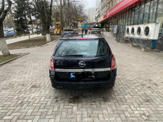 Opel Astra foto 2