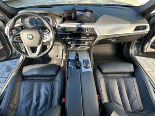 BMW 5 Series foto 9