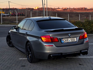 BMW 5 Series foto 7