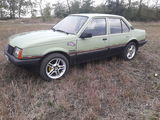 Opel Ascona foto 5