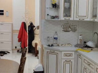 Apartament cu 2 camere, 77 m², Buiucani, Chișinău foto 3