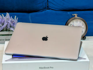 MacBook Pro 15 Retina 2019 (Core i7 9750H/16Gb Ram/512Gb SSD/Radeon Pro 555X/15.4" Retina) foto 10