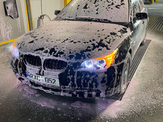 BMW 5 Series foto 8