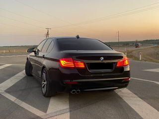 BMW 5 Series foto 4