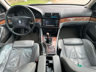 BMW 5 Series foto 8