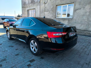 Skoda Superb foto 5