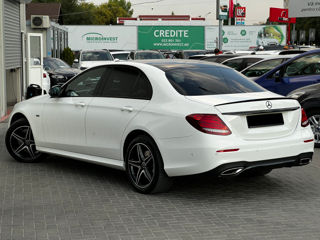 Mercedes E-Class foto 4