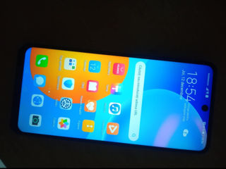 Se vinde urgent telefon huawei foto 3