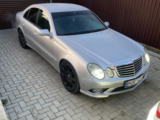 Mercedes E-Class foto 4