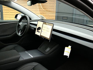 Tesla Model 3 foto 8