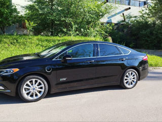 Ford Fusion foto 2