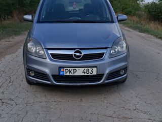 Opel Zafira foto 8