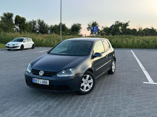 Volkswagen Golf foto 1