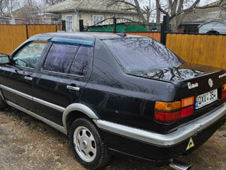 Volkswagen Vento foto 5