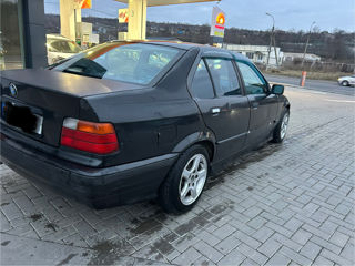 BMW 3 Series foto 4