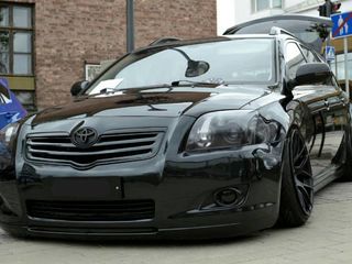 Toyota тюнинг, спойлер, накладки на пороги, накладка на бампер, фары, тюнинг тойота стопы, оптика foto 4