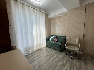 Apartament cu 2 camere, 70 m², Centru, Chișinău foto 4