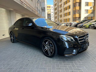 Mercedes E-Class foto 2