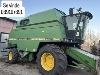 John Deere 2058