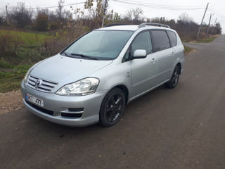 Toyota Avensis Verso