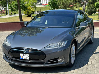 Tesla Model S foto 2