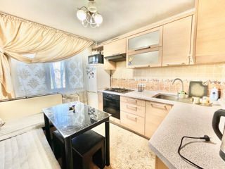 1-комн. кв., 36 м², 2/5 эт.