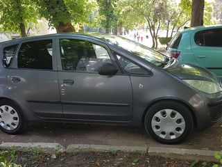 Mitsubishi Colt foto 2