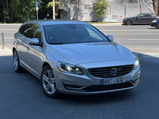 Volvo V60 foto 1