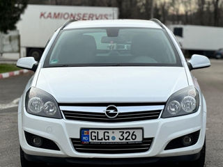 Opel Astra foto 2