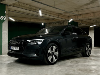 Audi e-tron foto 1