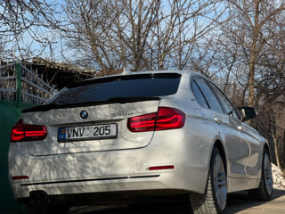 BMW 3 Series foto 4