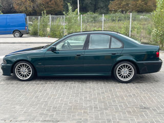 BMW 5 Series foto 6