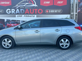 Toyota Auris foto 8