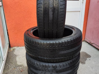 245/45R19