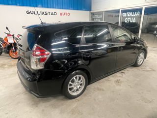 Toyota Prius + foto 5