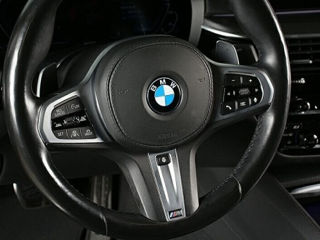 BMW 5 Series foto 8