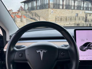 Tesla Model 3 foto 7