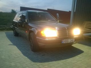 Mercedes Series (W124) foto 1