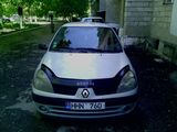 Renault Clio foto 2