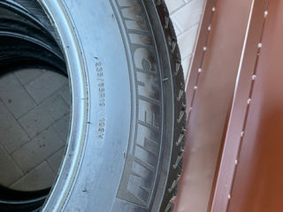 235/65/19 Michelin foto 2