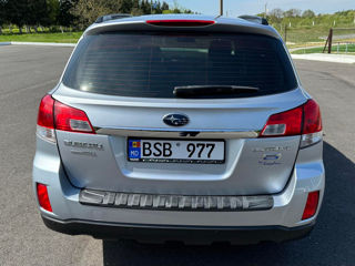 Subaru Outback foto 7