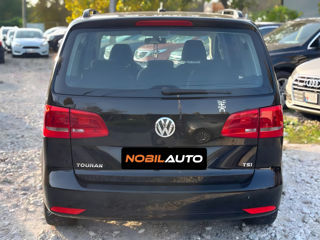 Volkswagen Touran foto 6